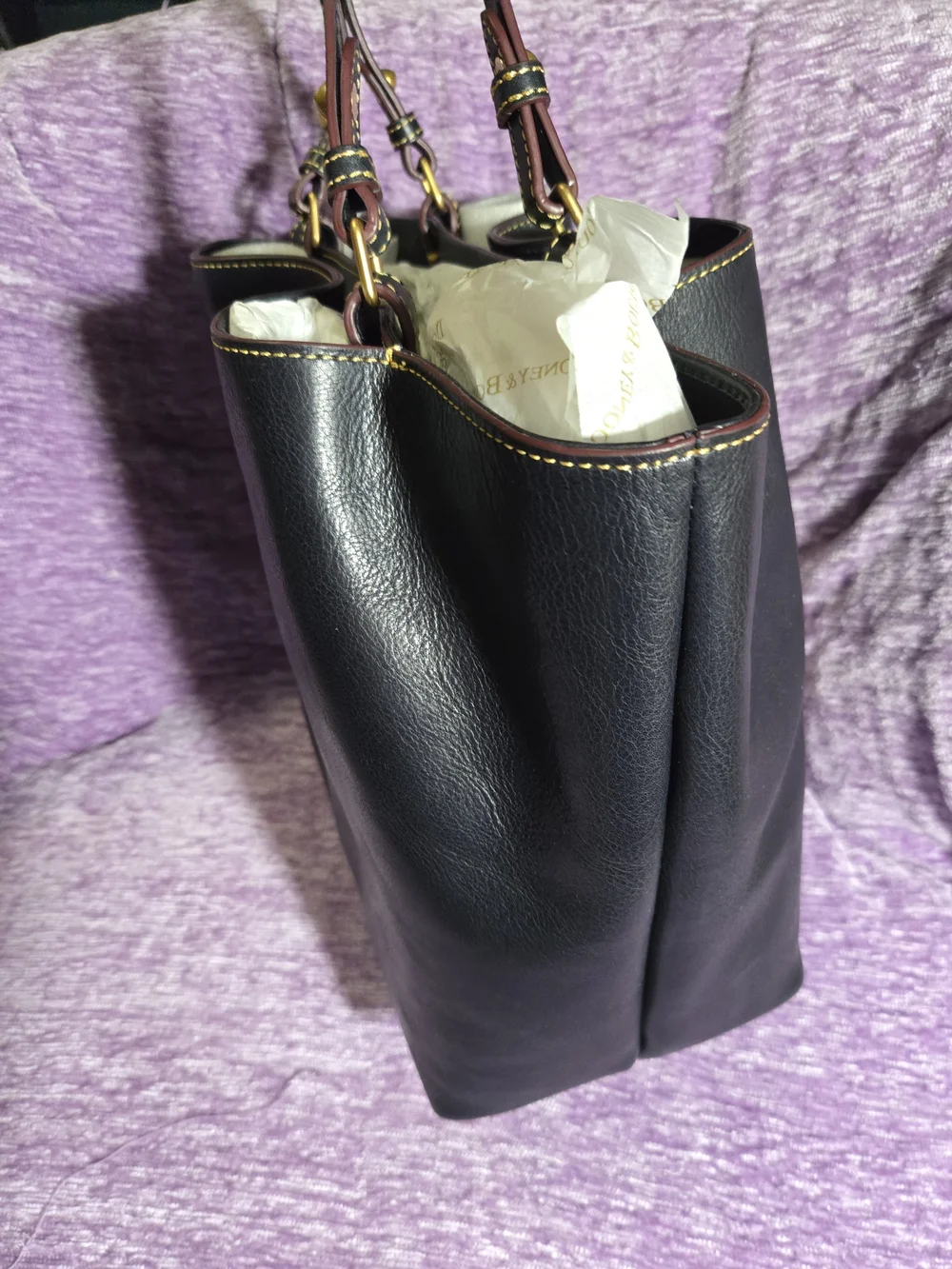Dooney & Bourke FLYNN In Smooth Navy Florentine Leather. Like New.